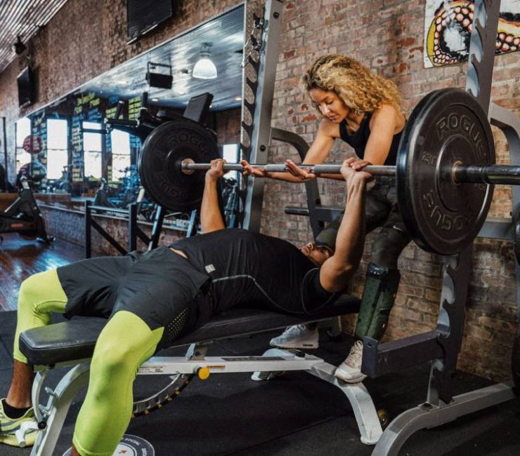 What is Bench Press? Which Muscle Group Does it Work and How is it Done?